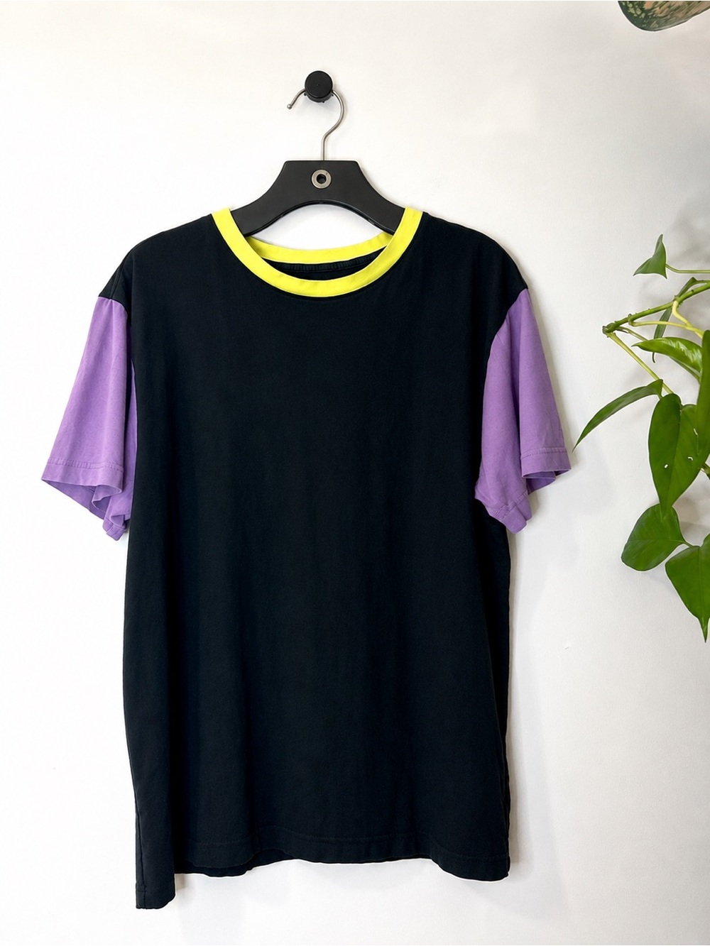 Original Use Men’s Colorblock T-Shirt Black Purple Neon Yellow Large